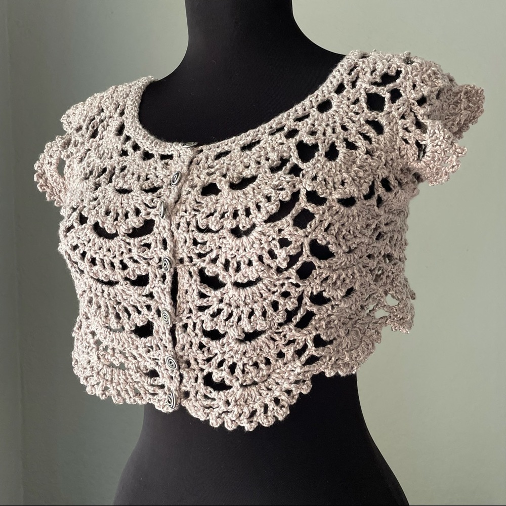 Elegant Crochet Cropped Lace Shrug Topper Cardi Bolero XS - Picture 7 of 8